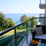 клиф на плажа - Byala Cliff First Line Bjala