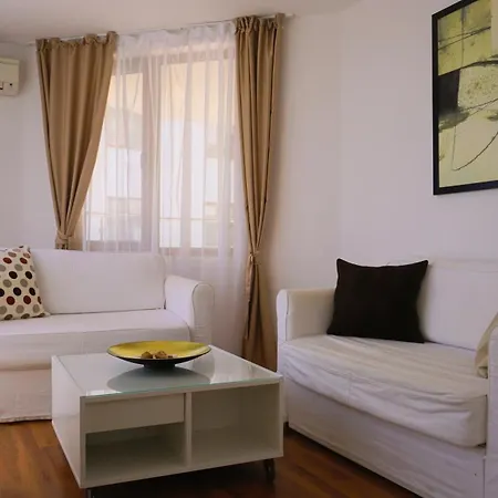 клиф на плажа - Byala Cliff First Line *