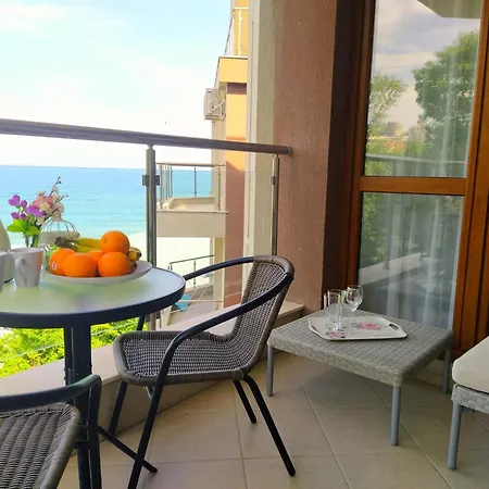 клиф на плажа - Byala Cliff First Line Apartman Bjala