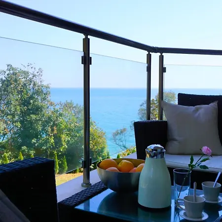 клиф на плажа - Byala Cliff First Line * Byala (Varna)