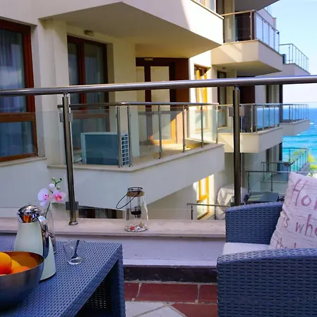 клиф на плажа - Byala Cliff First Line Byala (Varna)