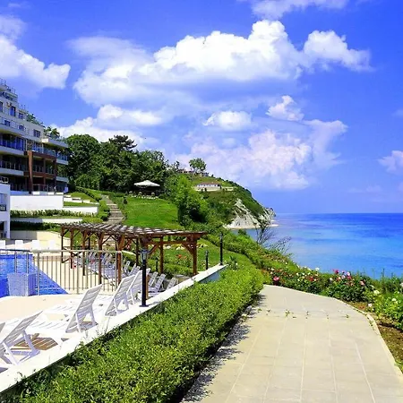 клиф на плажа - Byala Cliff First Line Apartament *