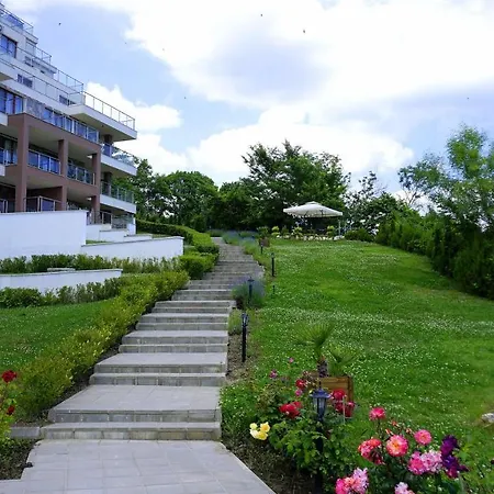 клиф на плажа - Byala Cliff First Line Apartament Bjała