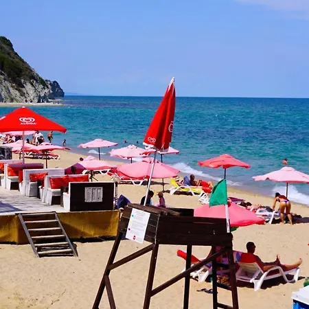 клиф на плажа - Byala Cliff First Line * Бяла