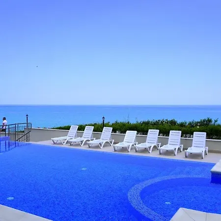 клиф на плажа - Byala Cliff First Line Apartamento *