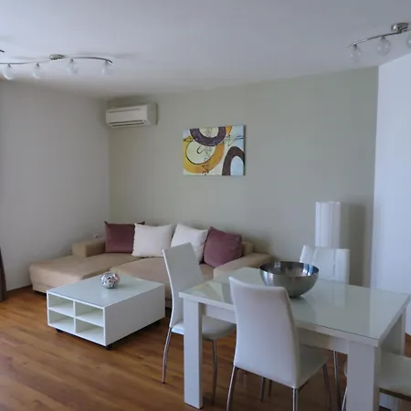 клиф на плажа - Byala Cliff First Line Apartman Bjala