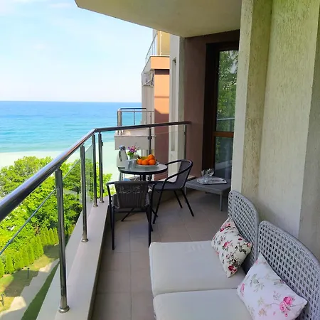 клиф на плажа - Byala Cliff First Line Apartman *
