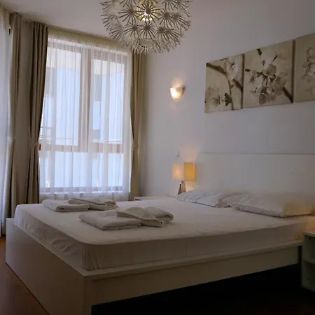 клиф на плажа - Byala Cliff First Line Apartment Byala (Varna)