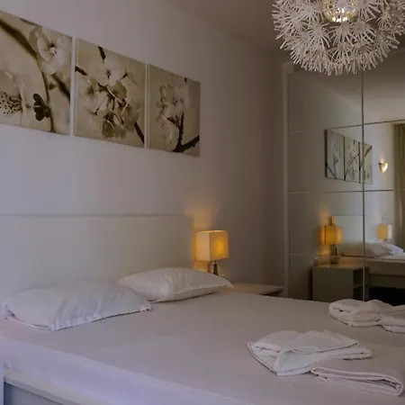 клиф на плажа - Byala Cliff First Line Apartment