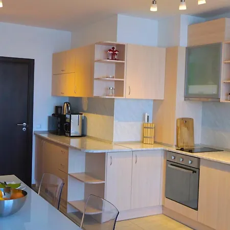 клиф на плажа - Byala Cliff First Line Apartment