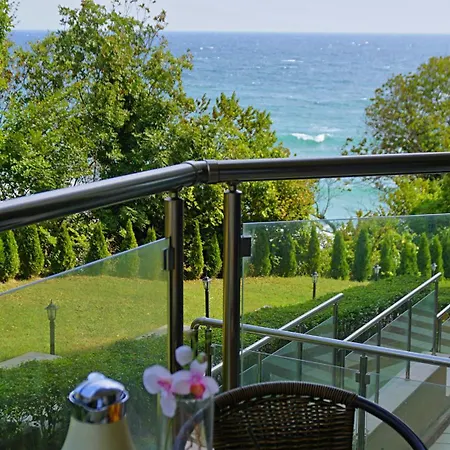 клиф на плажа - Byala Cliff First Line Apartamento Byala (Varna)