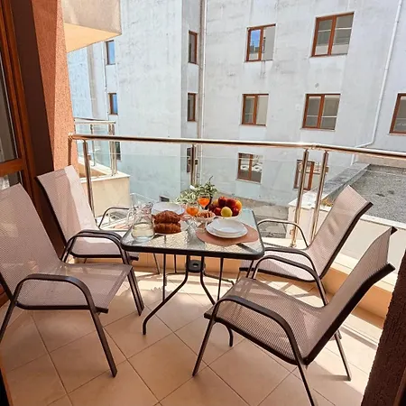 клиф на плажа - Byala Cliff First Line Apartment