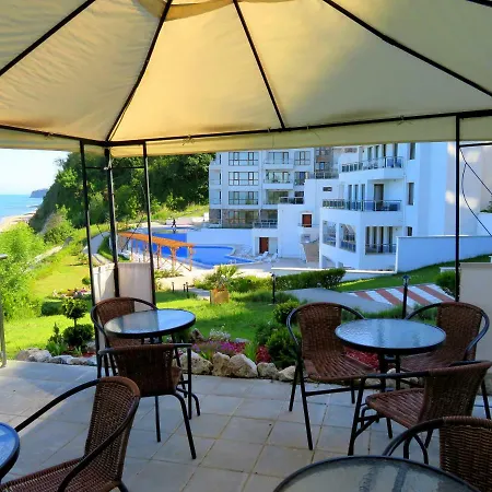 клиф на плажа - Byala Cliff First Line Apartman